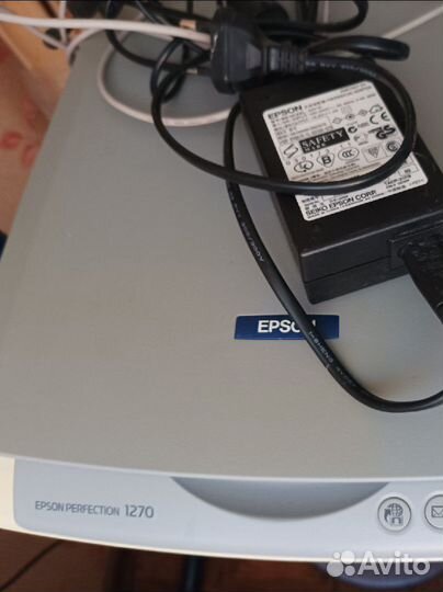 Сканер Epson Perfection 1270