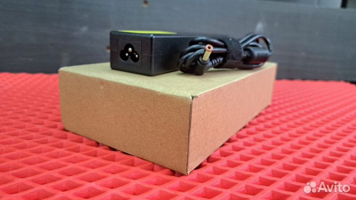 Блок питания Lenovo 20V/4.5A/90W (5.5x2.5)