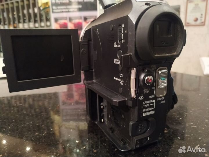 Видеокамера Sony DCR-PC330E