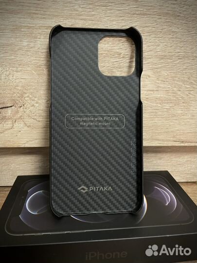 Чехол Pitaka на iPhone 12 pro