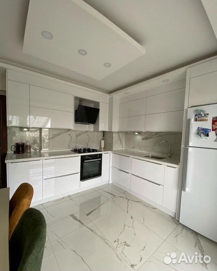 Кухня угловая на заказ с установкой