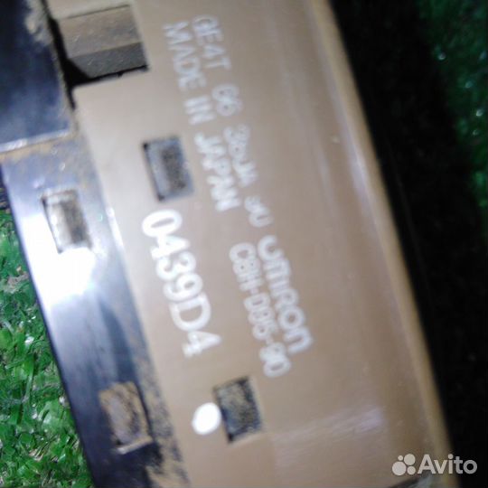 Кнопка заднего стеклоподъемника Mazda Protege BJ