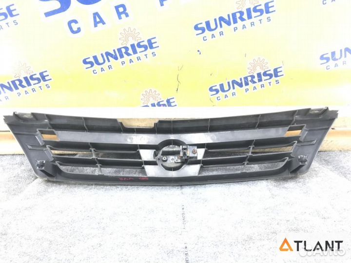 Решетка радиатора nissan AD