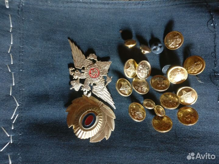 Кокарды и пуговицы мвд