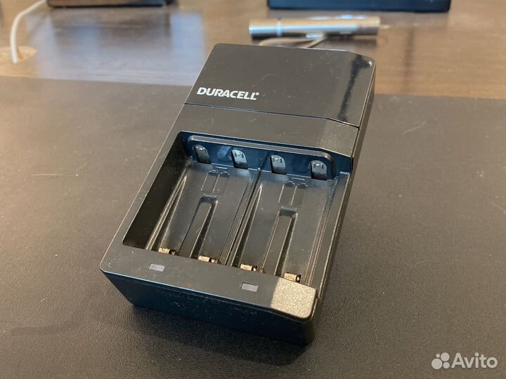Зарядное устройство duracell cef14