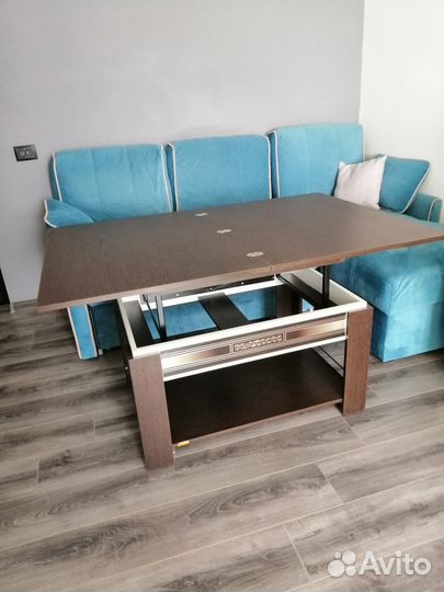 Журнальный столик на колесах трансформер