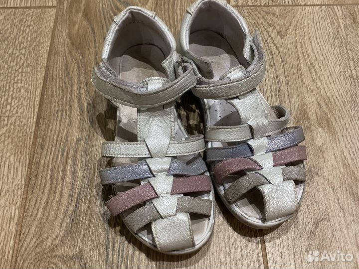 Сандали на девочку
