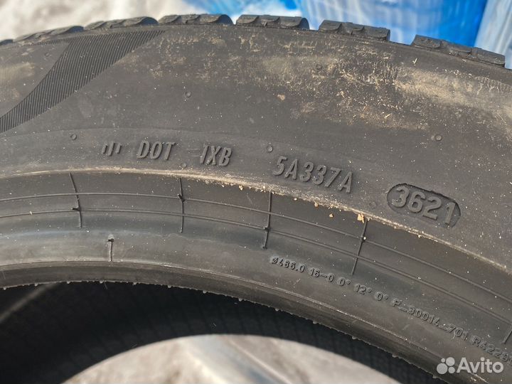 Pirelli P Zero Winter 255/45 R19 104V