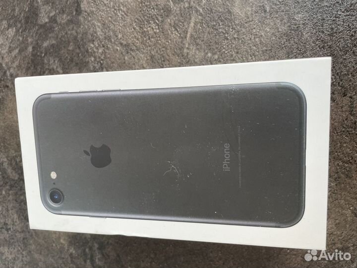 Коробка от iPhone 7