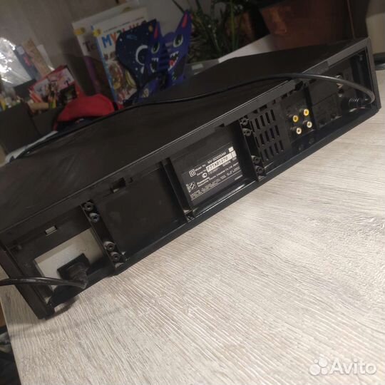 Видеомагнитофон PanasonicNV-SD225