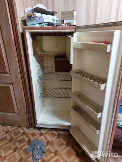 Продам холодильник бу рабочий