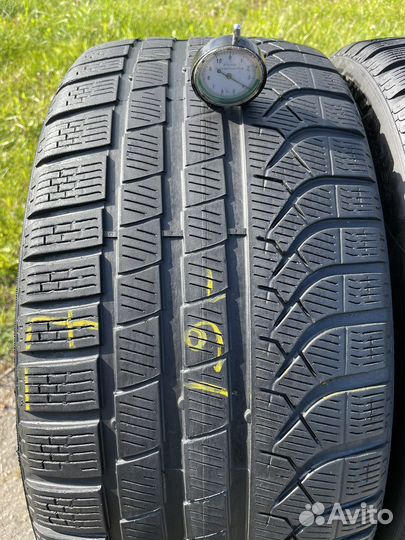 Pirelli P Zero Winter 255/35 R20