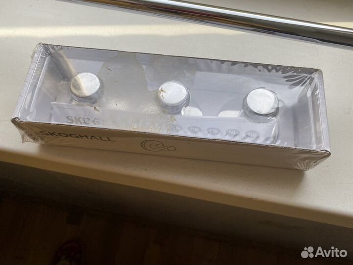 Крючки для ванной комнаты