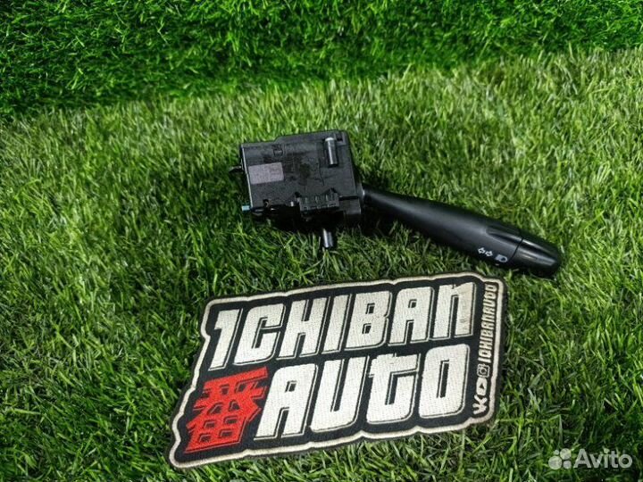 Гитара правая Toyota Funcargo NCP20