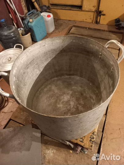 Кастрюля алюминиевая