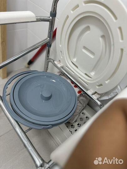 Санитарный стул туалет