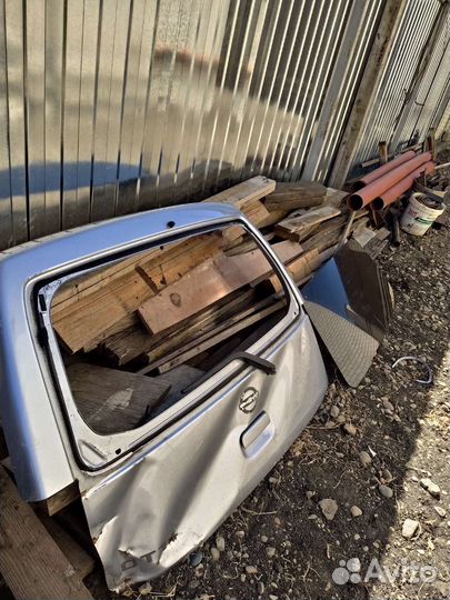 Продаю дверь багажника