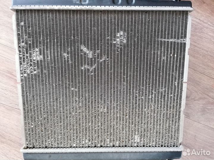 Радиатор охлаждения Nissan Note E11