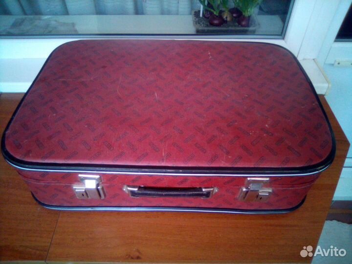 Чемодан СССР размер 60 на 40 см два чемод.в налич