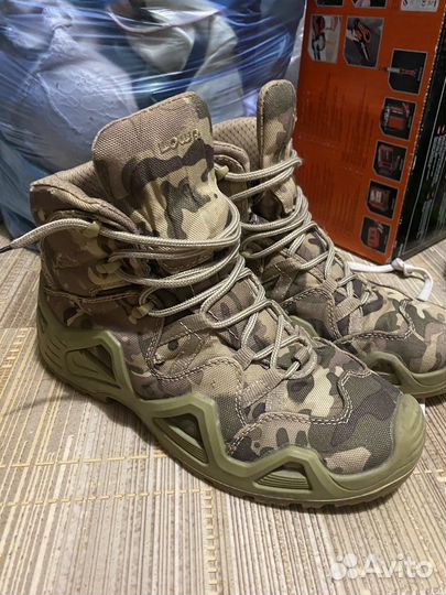 Тактические кроссовки lowa