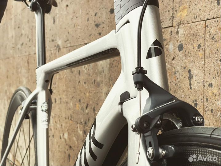 Шоссейный велосипед Factor ONE Rim Ultegra Di2