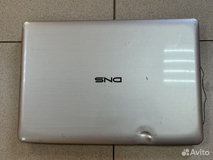 Ноутбук DNS 0164781 на запчасти