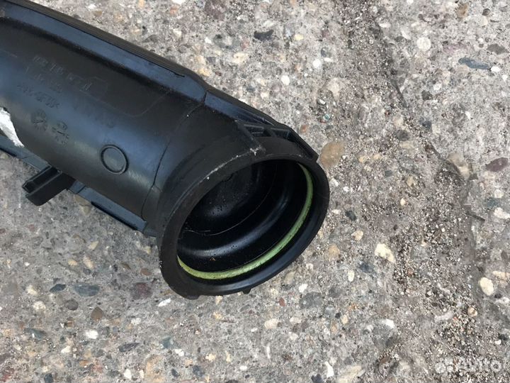 Патрубок шкода