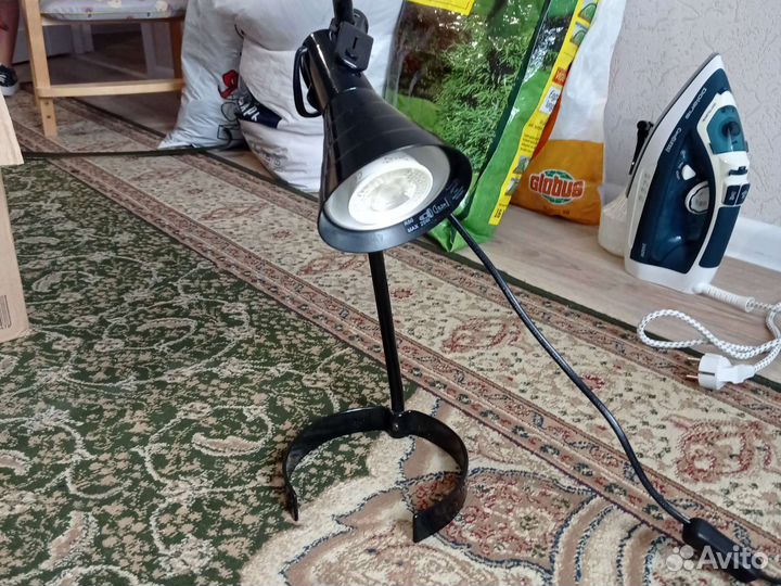 Лампа настольная