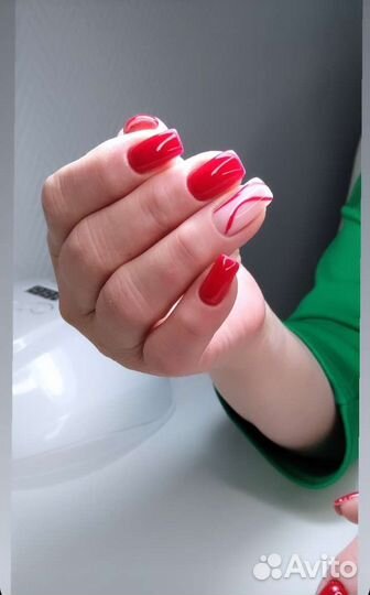 Маникюр педикюр