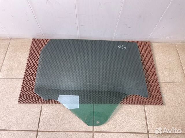 Стекло двери заднее правое LADA X-Ray