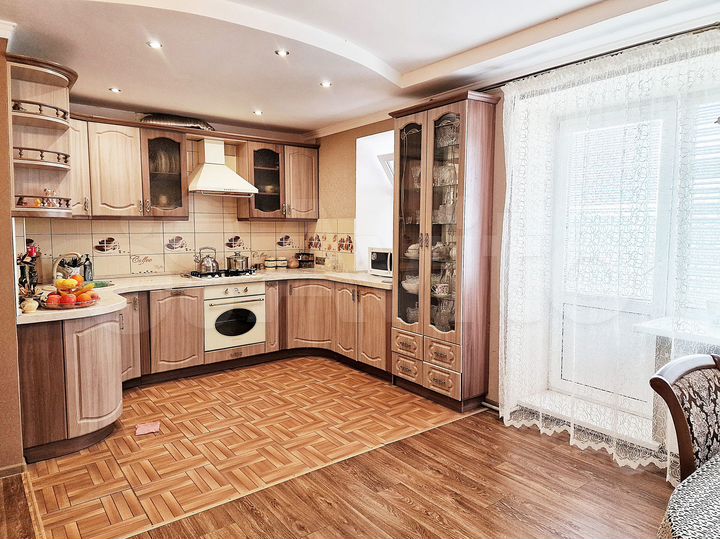 3-к. квартира, 76 м², 5/5 эт.