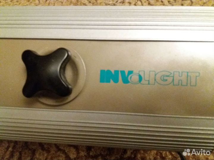 Световой прибор Involight для дискотеки