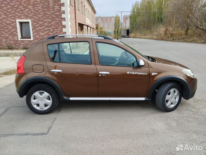Renault Sandero Stepway 1.6 AT, 2013, 122 500 км