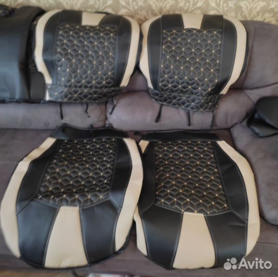 Чехлы на автомобиль седан