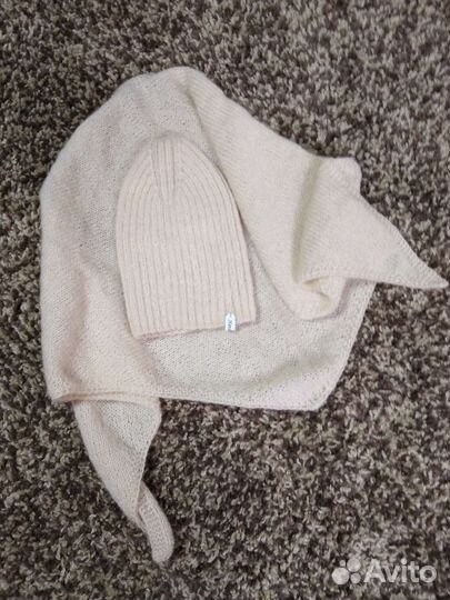 Шапка женская и платок