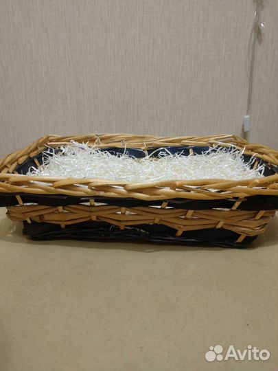 Корзина плетеная прямоугольная для подарков