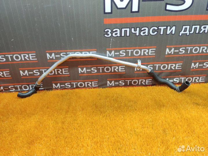 Патрубок системы охлаждения Mercedes-Benz E-Class