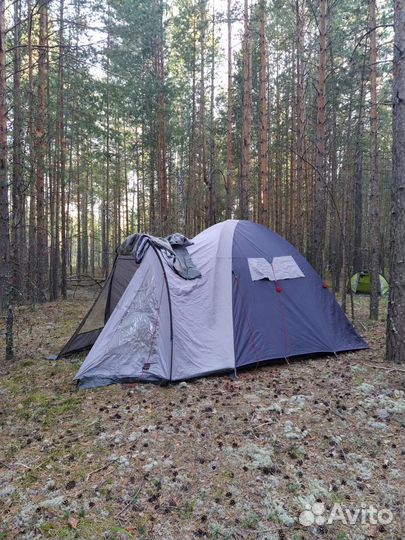 Палатка кемпинговая четырехместная