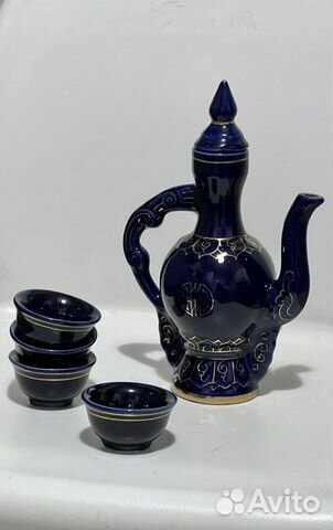 Графин с чашечками