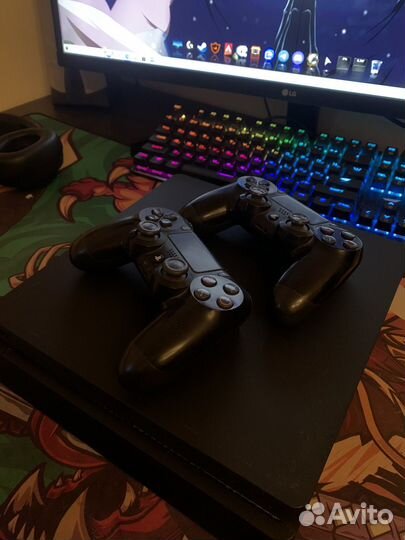 Игровая приставка ps4