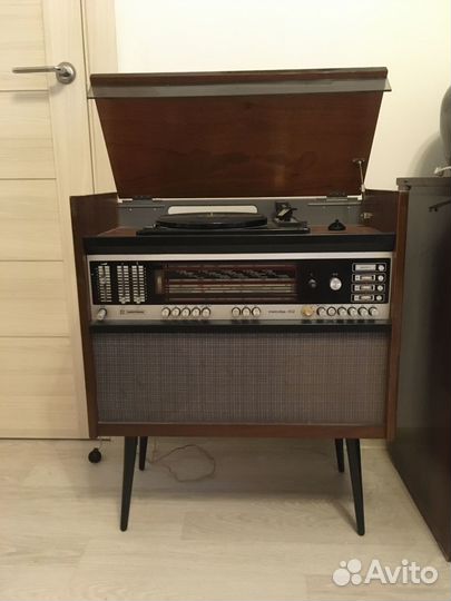 Радиола Мелодия 102