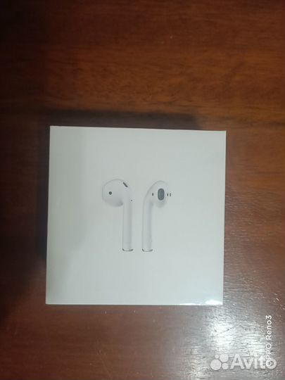 Продаю новые Air pods 2 with charging case