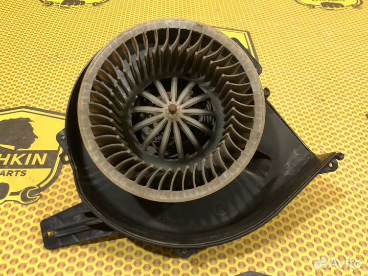 Мотор печки Volkswagen Polo MK2 cfna 2015