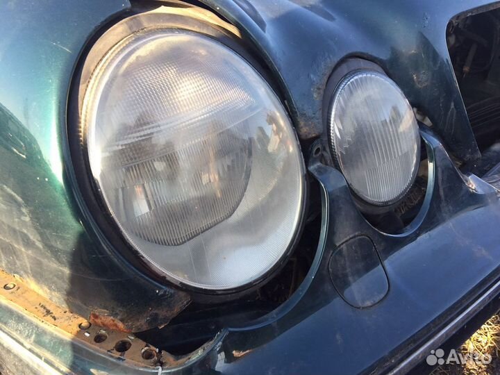 Правая фара на мерседес W210 рест ксенон