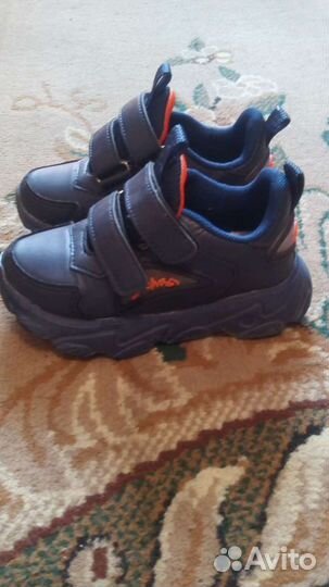 Кроссовки новые