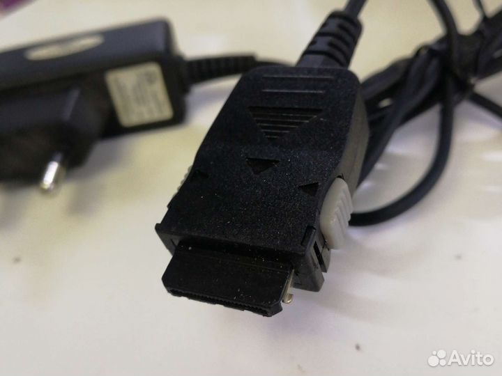 Зарядное устройство Pantech g300/g500/g700