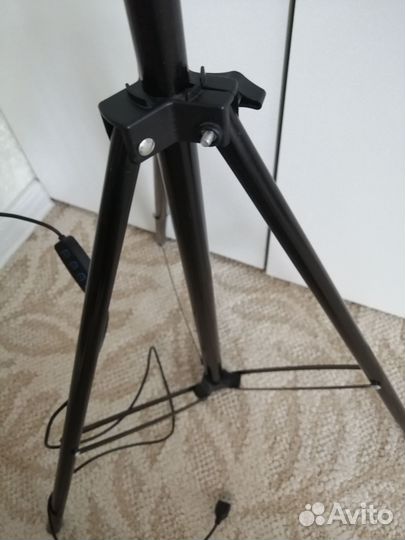 Кольцевая лампа для селфи