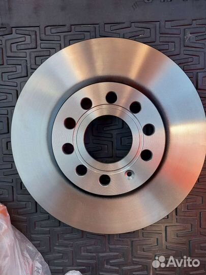 Тормозной диск передний TRW (VAG) DF4295