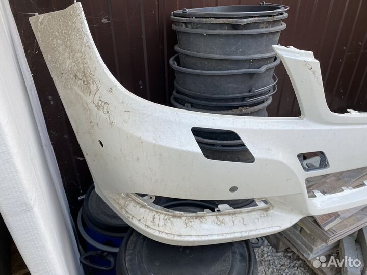 Передний бампер на mercedes benz w204
