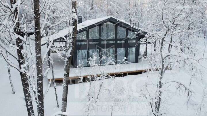 Дом 345 м² на участке 12 сот.